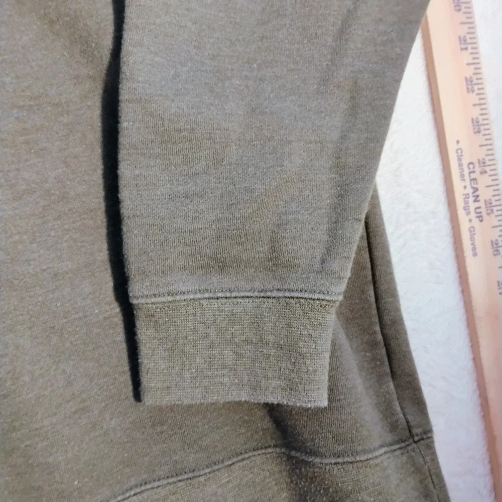 St Johns Bay Pullover Knit Sweater Mens Large Olive Green Crewneck Long Sleeve
